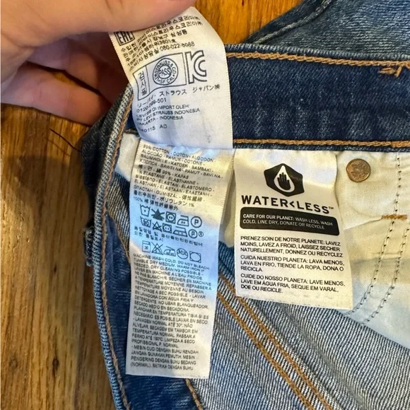 Levi’s Wedgie Jean Short sz 29